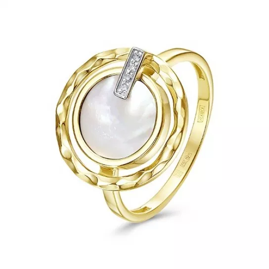 Кольцо с бриллиантами с перламутром из золота